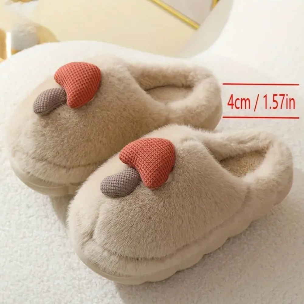 NEW Mushroom puffy appliqué fuzzy plush cream tan faux fur slippers size 7/8 - Picture 5 of 10
